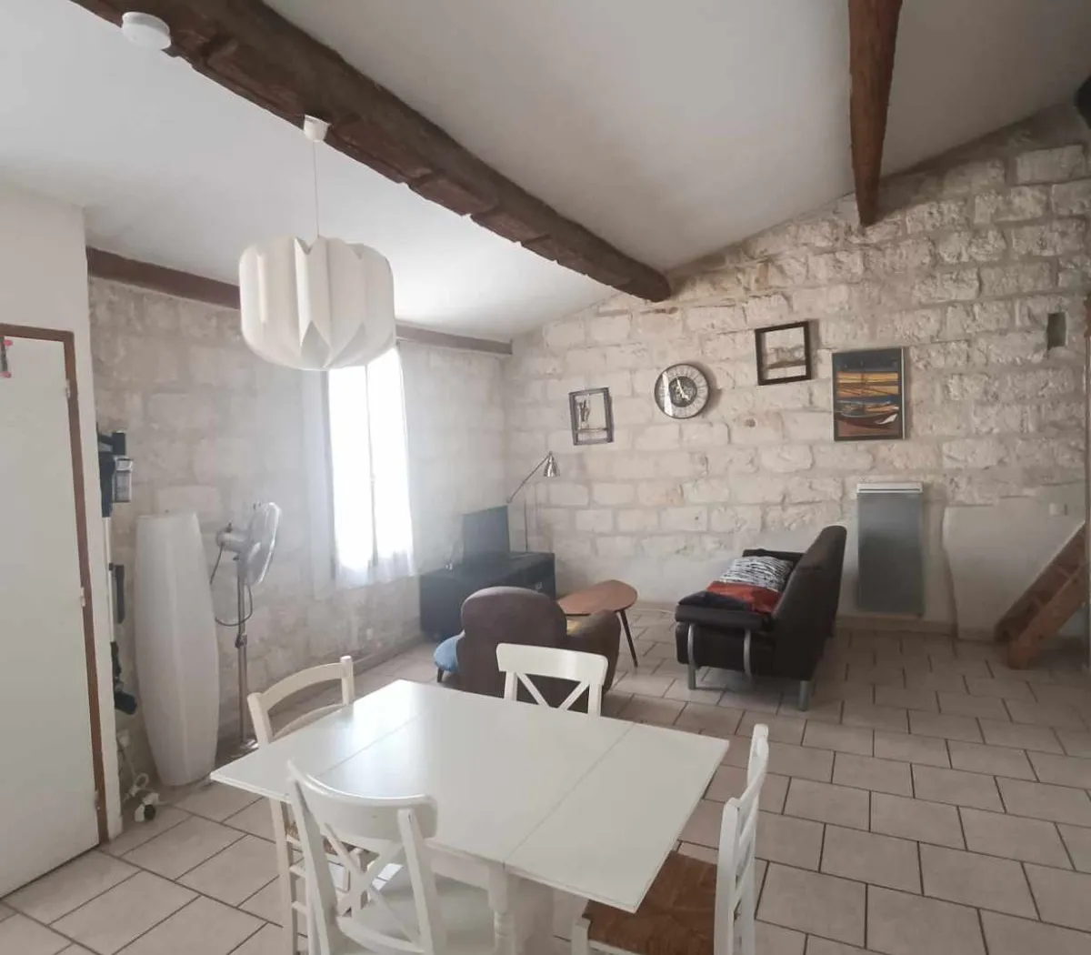 Location Aigues-Mortes Appartement 691f17b38de3