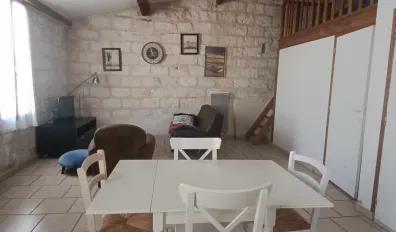 Location Aigues-Mortes Appartement 691f17b38de3