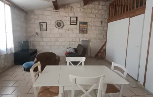 Location Aigues-Mortes Appartement 691f17b38de3