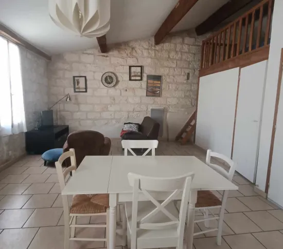Location Aigues-Mortes Appartement 691f17b38de3