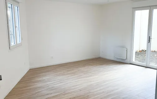 Location La Courneuve Appartement 69216a3528fa