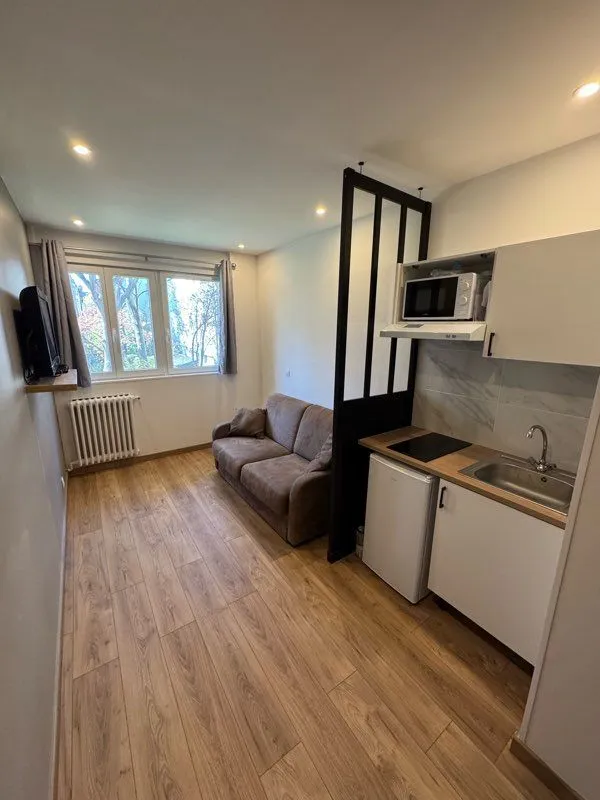 Location Neuilly-sur-Seine Appartement 69219f01ae2d1