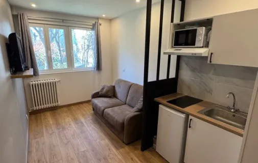 Location Neuilly-sur-Seine Appartement 69219f01ae2d