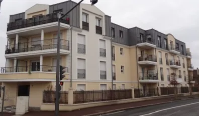 miniatureLocation Chatou Appartement 692437faba3c2