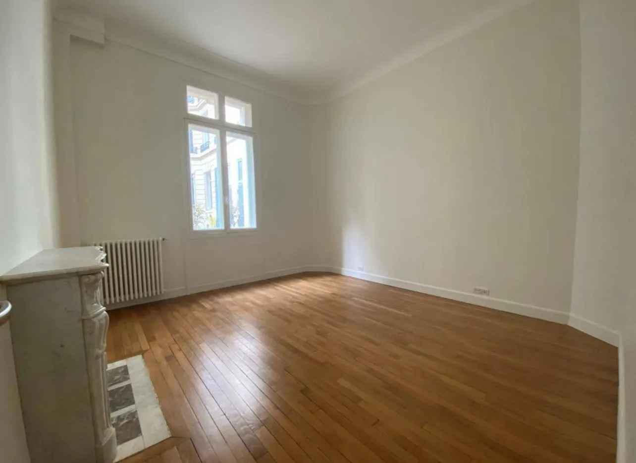 Location Paris Appartement 692a14640080