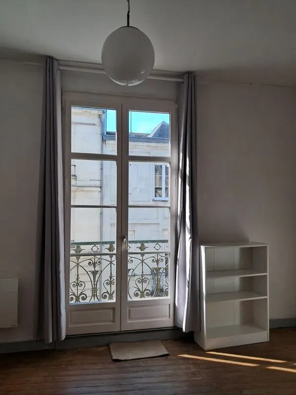 Location Angers Appartement 69316e87e08a
