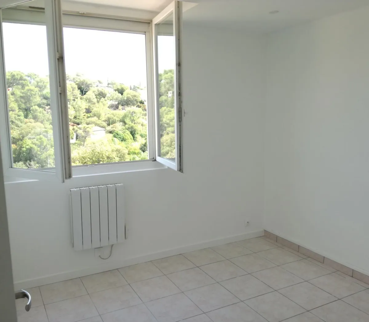 Location Nîmes Appartement 6933406a272e