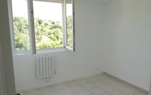 Location Nîmes Appartement 6933406a272e