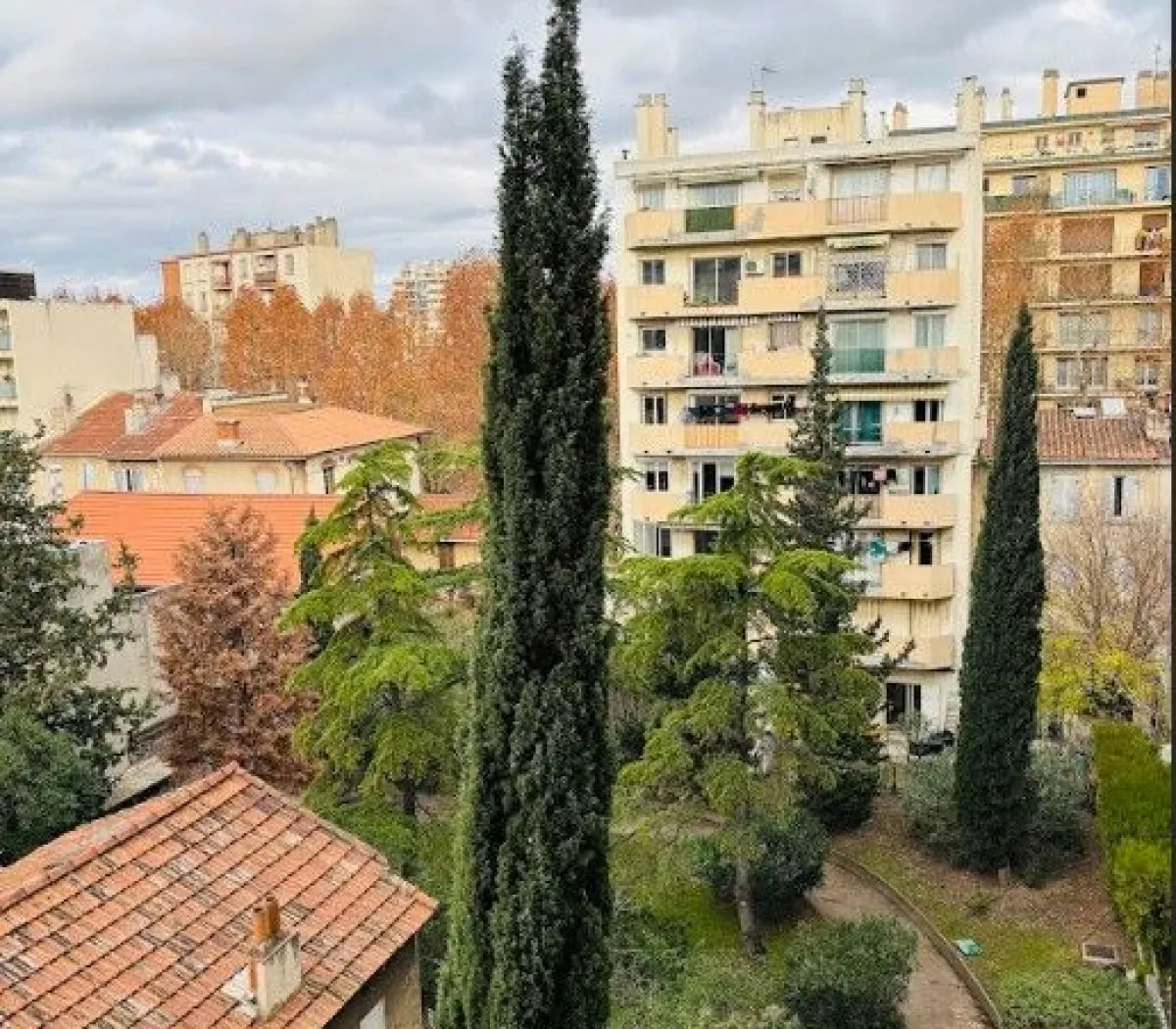 Location Marseille Appartement 6937fd49c67a