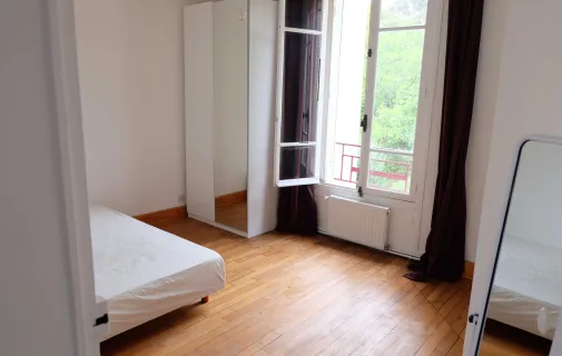Location Ivry-sur-Seine Appartement 69381c68c3c3