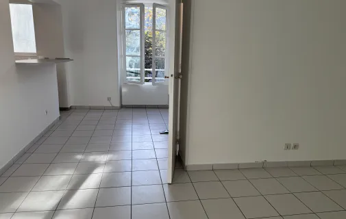 Location Paris Appartement 69381ef3b595