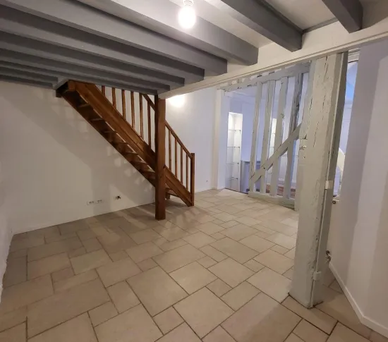 Location Auxerre Appartement 6938a19421b23