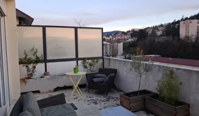 miniatureLocation Saint-Étienne Appartement 693f03fac2d02