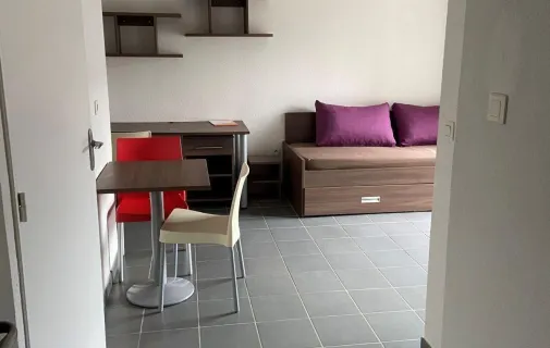 Location Grenoble Appartement 693fc7eeebb0