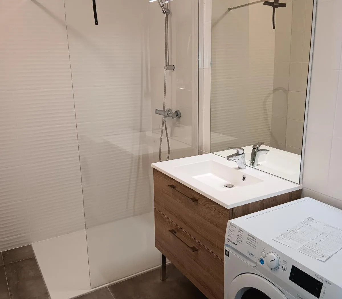 Location Ferney-Voltaire Appartement 693fd497e486