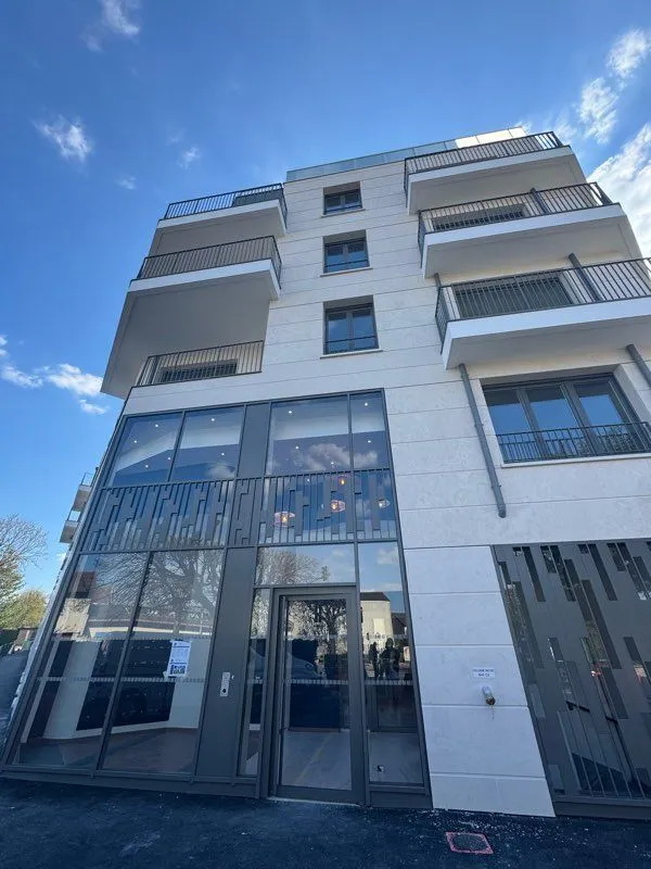 Location Le Perreux-sur-Marne Appartement 6940893eb4251