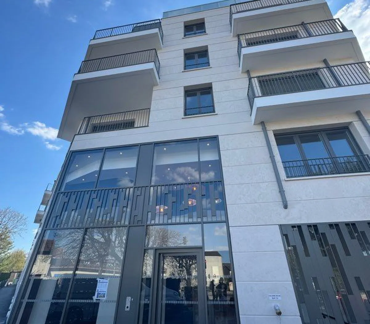 Location Le Perreux-sur-Marne Appartement 6940893eb425