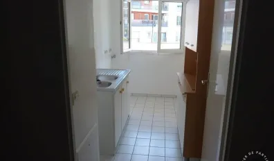 miniatureLocation Asnières-sur-Seine Chambre 694344a8cadd2