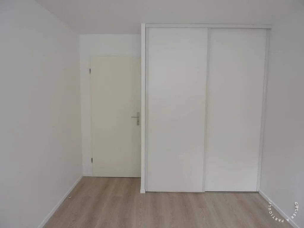 Location Asnières-sur-Seine Chambre 694344a8cadd4