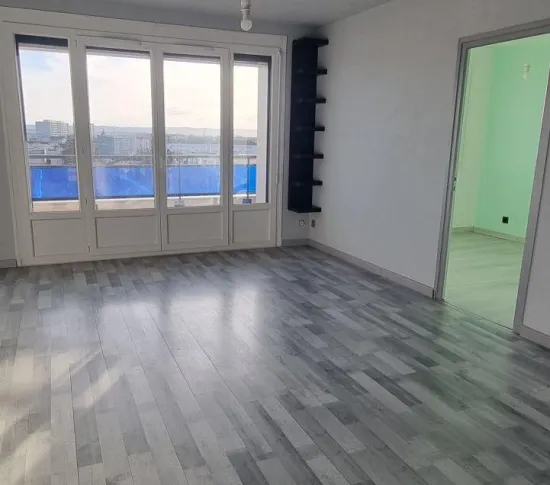 Location Saint-Priest Appartement 69465b50015e3