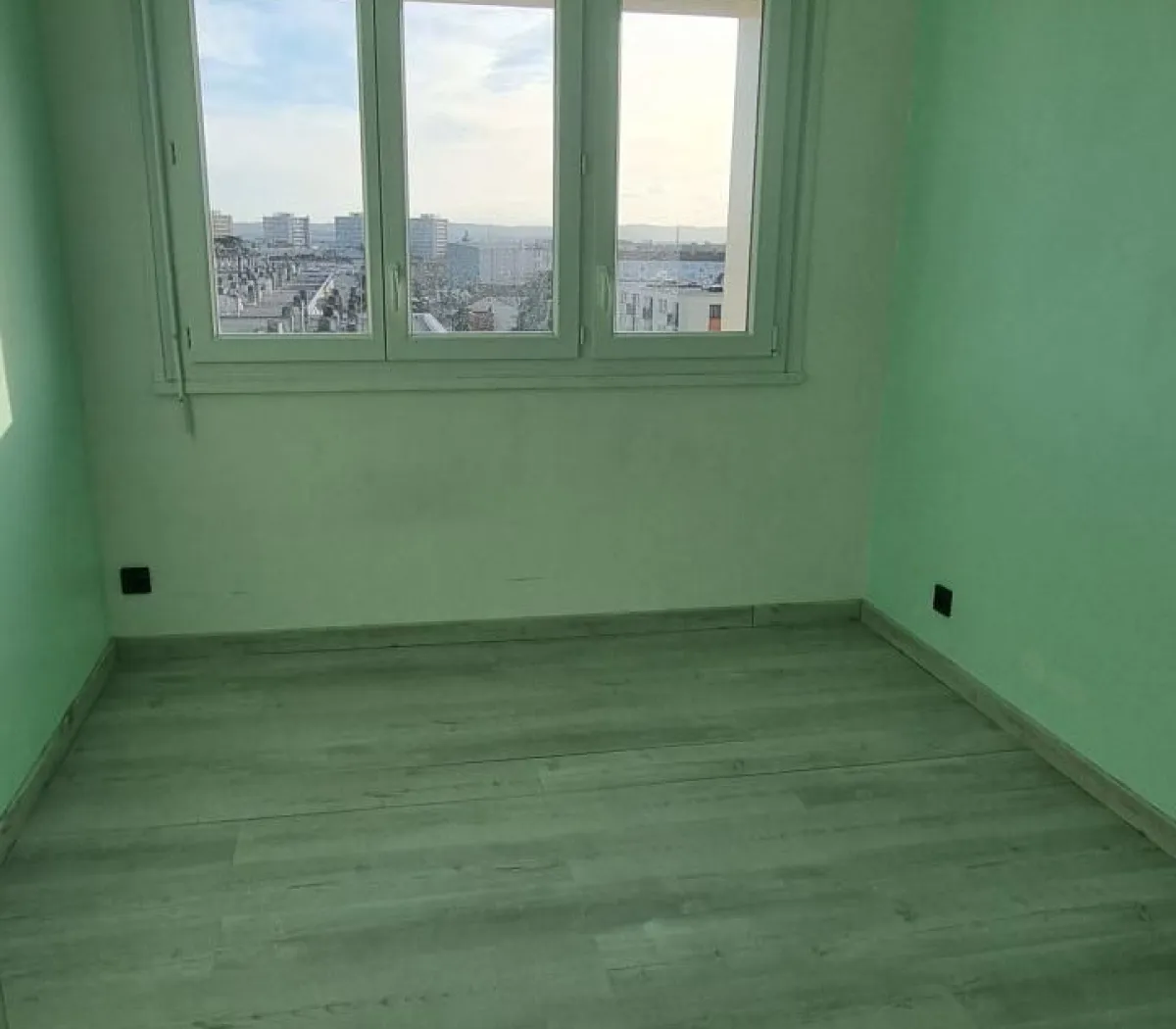 Location Saint-Priest Appartement 69465b50015e