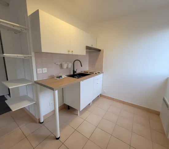 Location Enghien-les-Bains Appartement 69482f9fcd903