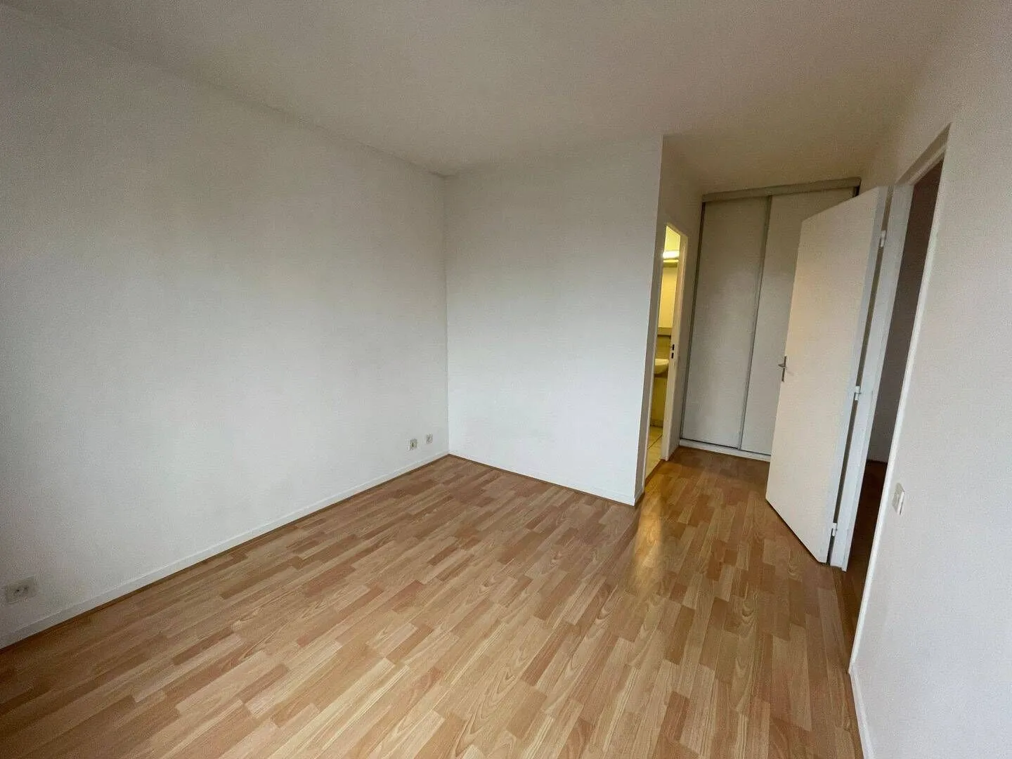 Location Montigny-le-Bretonneux Appartement 69491c7178aa4