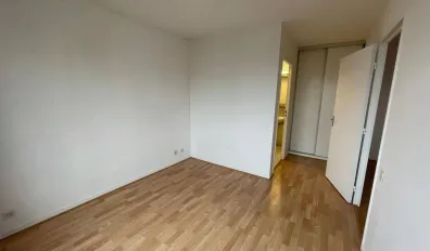 miniatureLocation Montigny-le-Bretonneux Appartement 69491c7178aa2