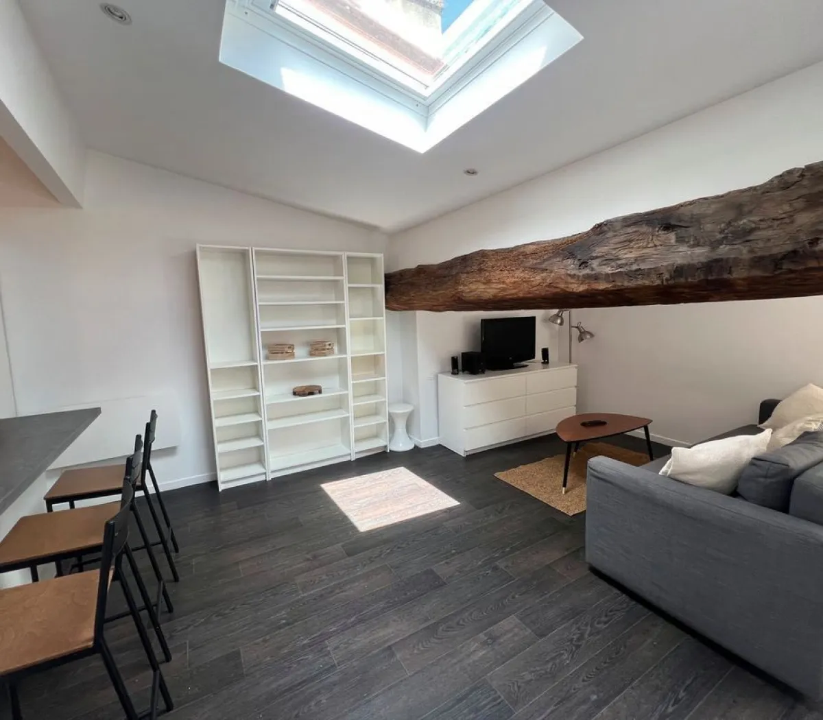 Location Bordeaux Appartement 69492f251f57