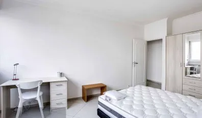 miniatureLocation Courbevoie Chambre 69492f30480f2