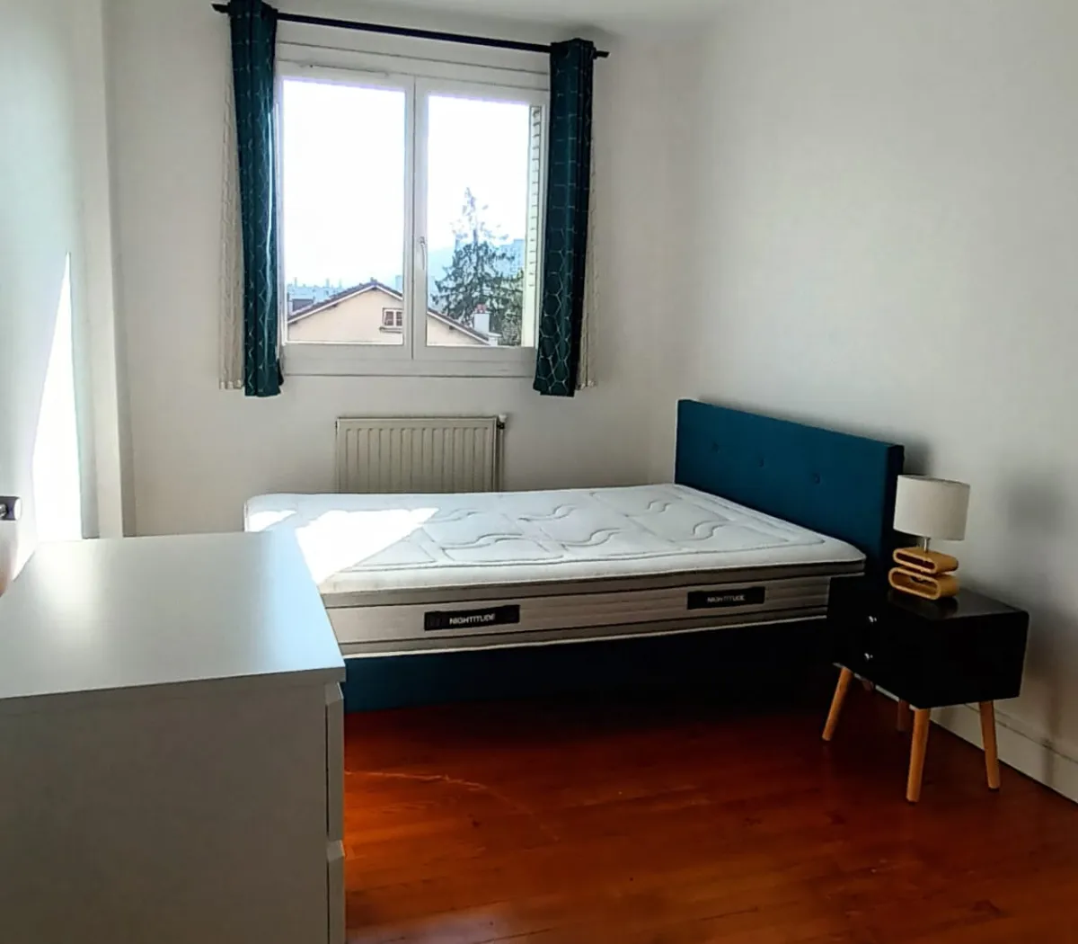 Location Grenoble Appartement 694d8f5726df