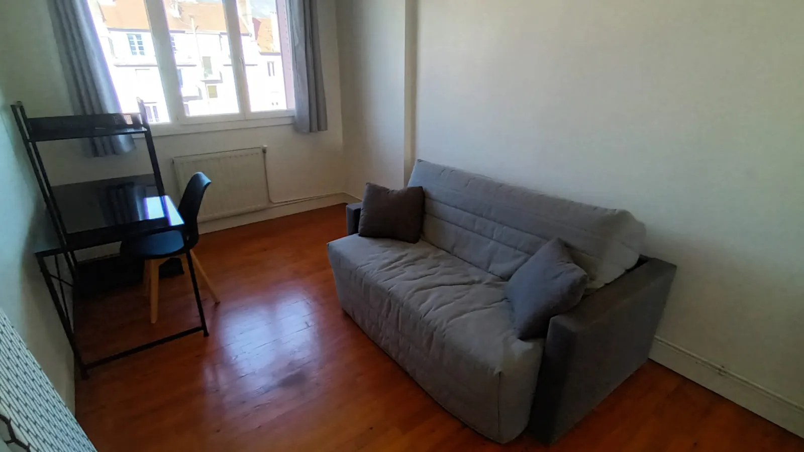 Location Grenoble Appartement 694d8f5726df