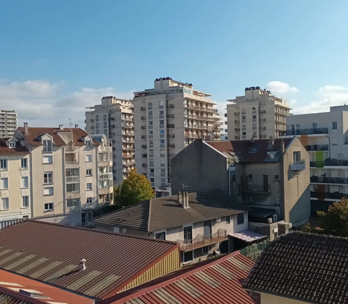 Location Grenoble Appartement 694d8f5726df