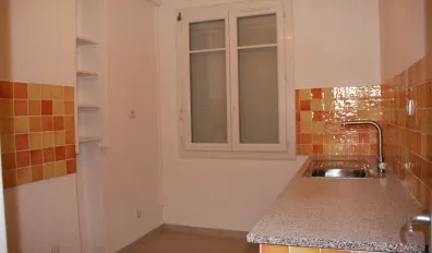 miniatureLocation Nîmes Appartement 694ebf2f0b062