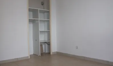 miniatureLocation Nîmes Appartement 694ebf2f0b062