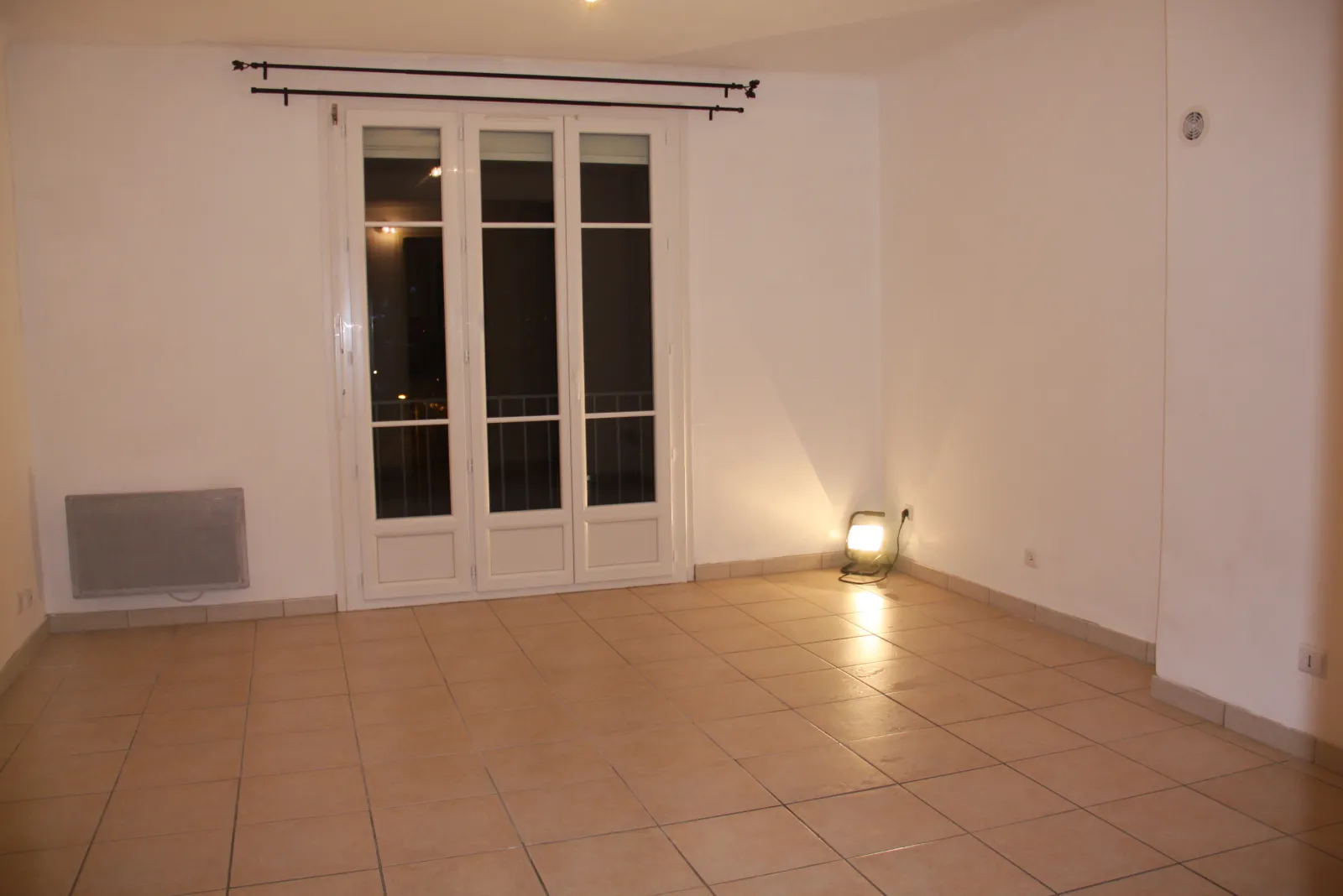 Location Nîmes Appartement 694ebf2f0b062