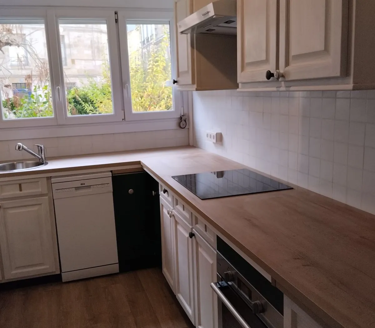 Location Bordeaux Appartement 69515bf504c3