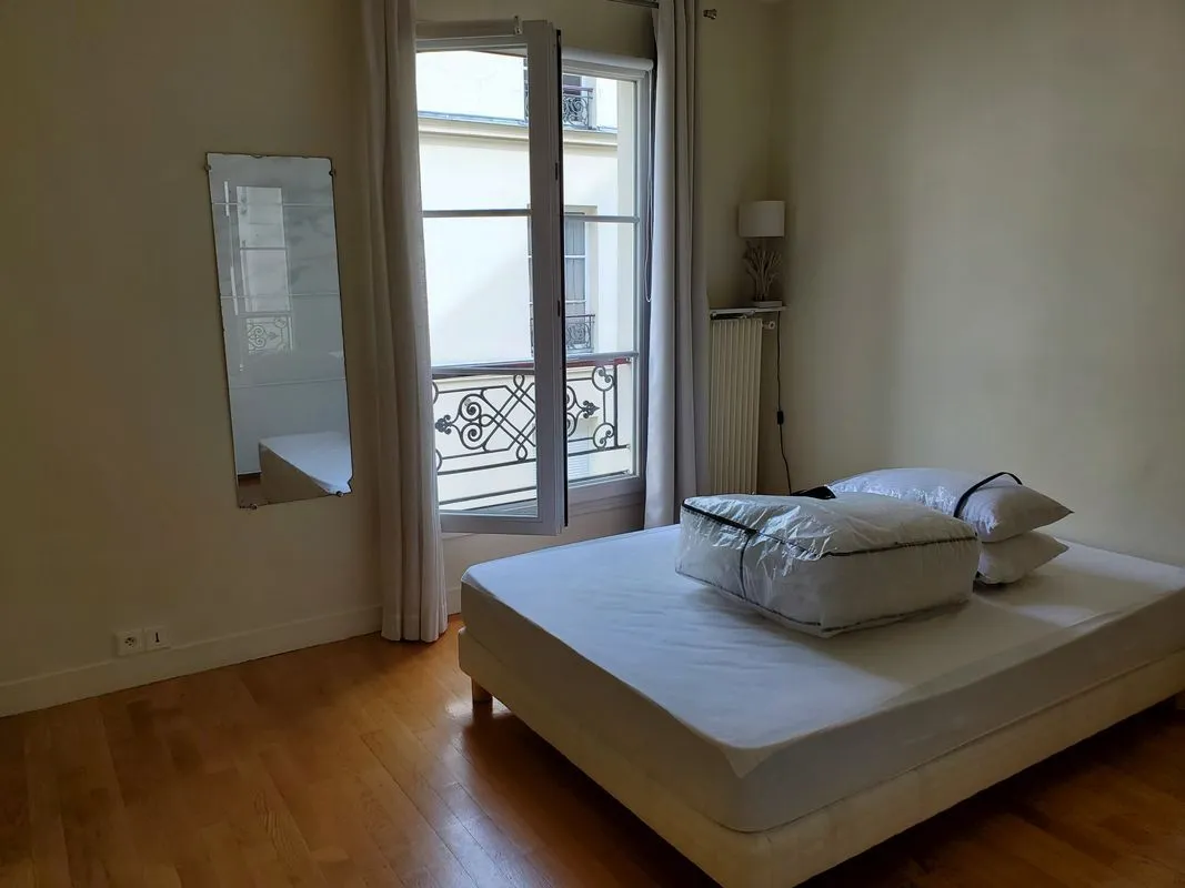 Location Paris Appartement 6953a4222aa92
