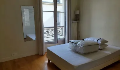 miniatureLocation Paris Appartement 6953a4222aa92