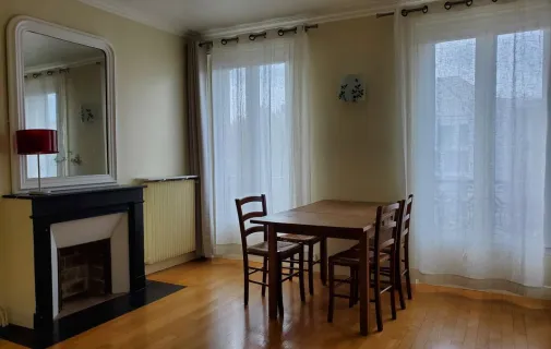 Location Paris Appartement 6953a4222aa9