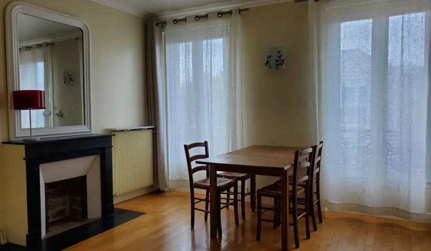 Location Paris Appartement 6953a4222aa91