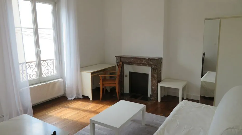 Location Angers Appartement 6953f8f3055a