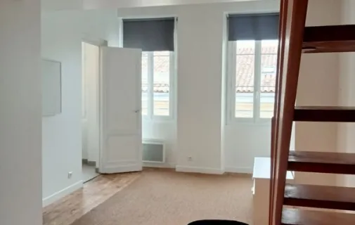 Location Bordeaux Appartement 6957a1aec723