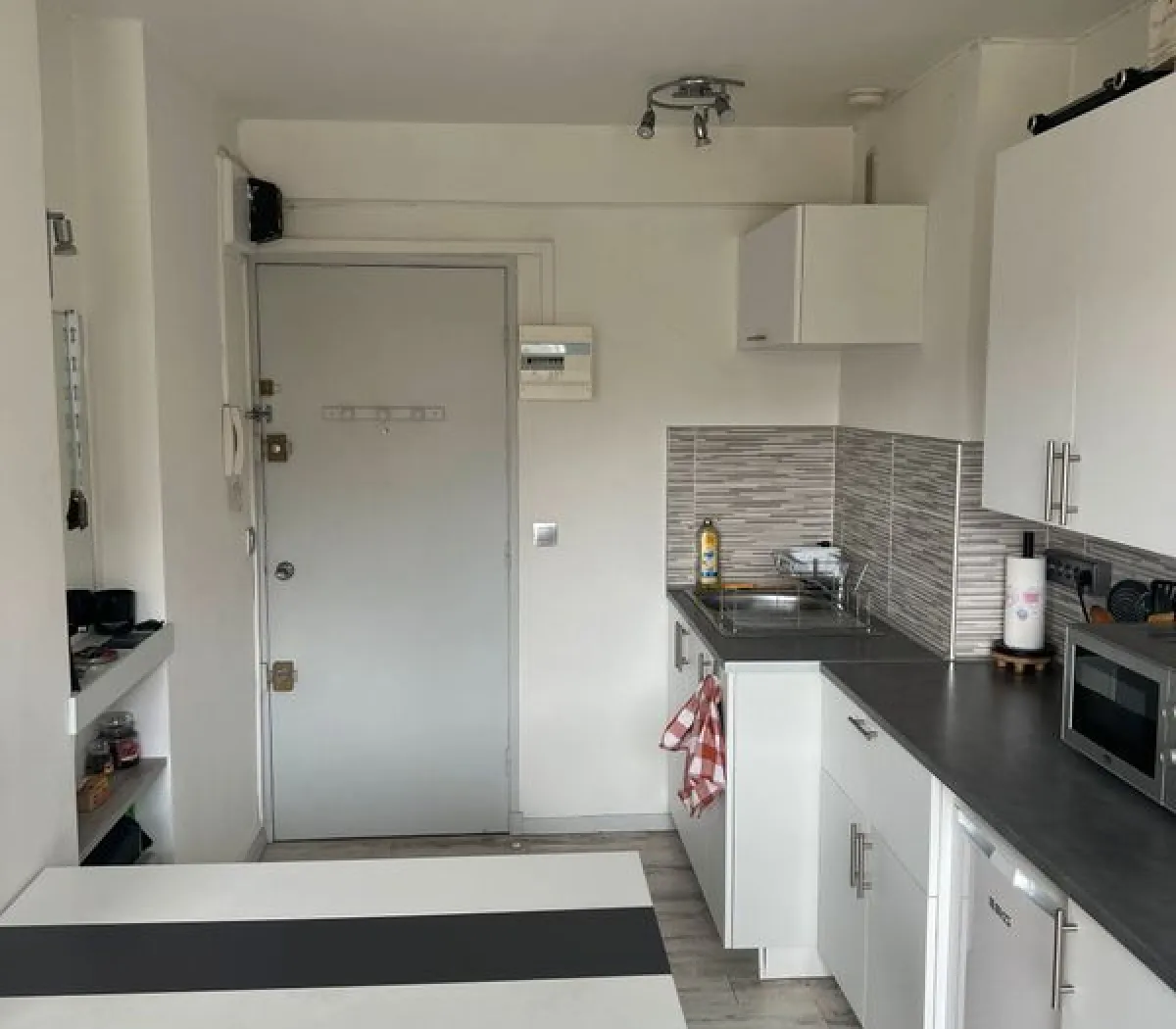 Location Aix-en-Provence Appartement 69595692516b