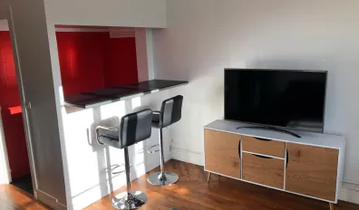 miniatureLocation Suresnes Appartement 695a9bf3079c2