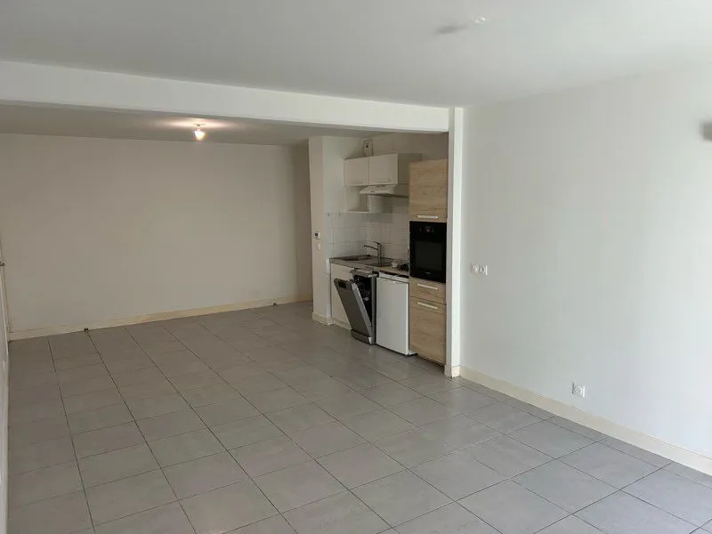 Location Bordeaux Appartement 695be40b8e4f3