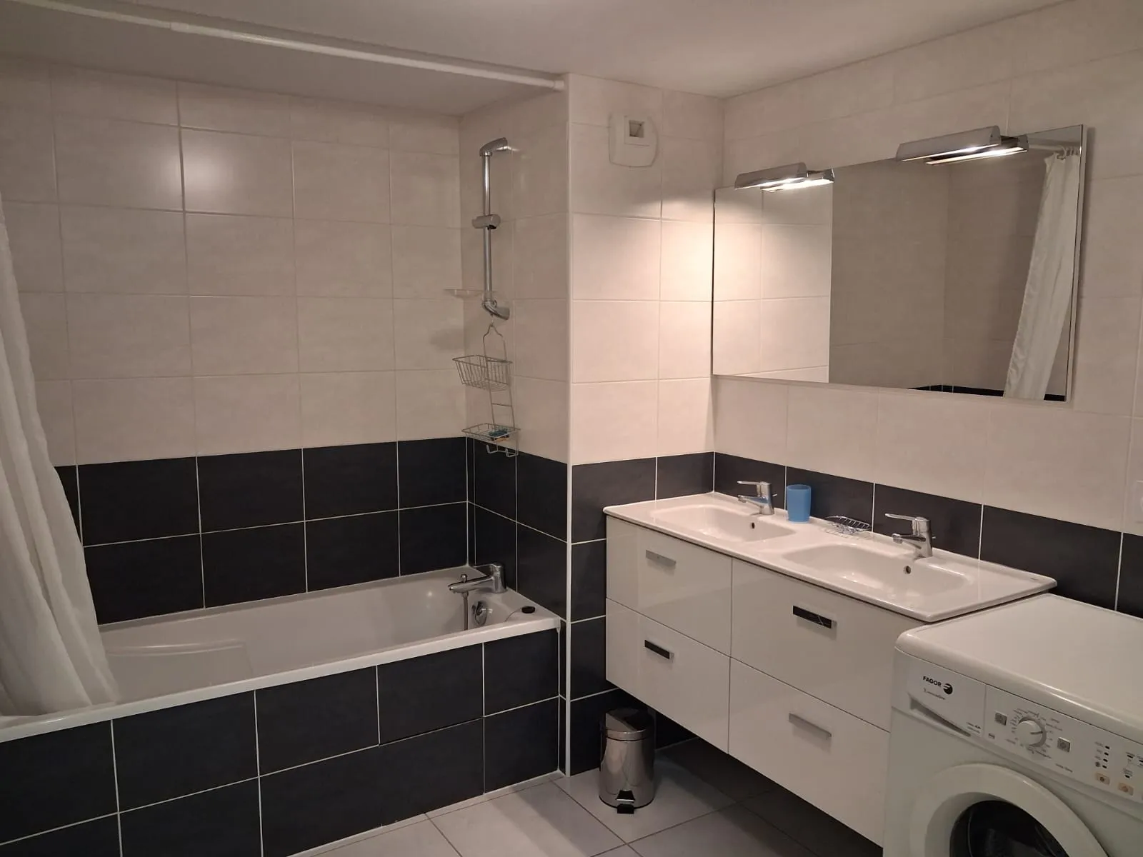 Location Seyssinet-Pariset Appartement 695cf2d7ce70