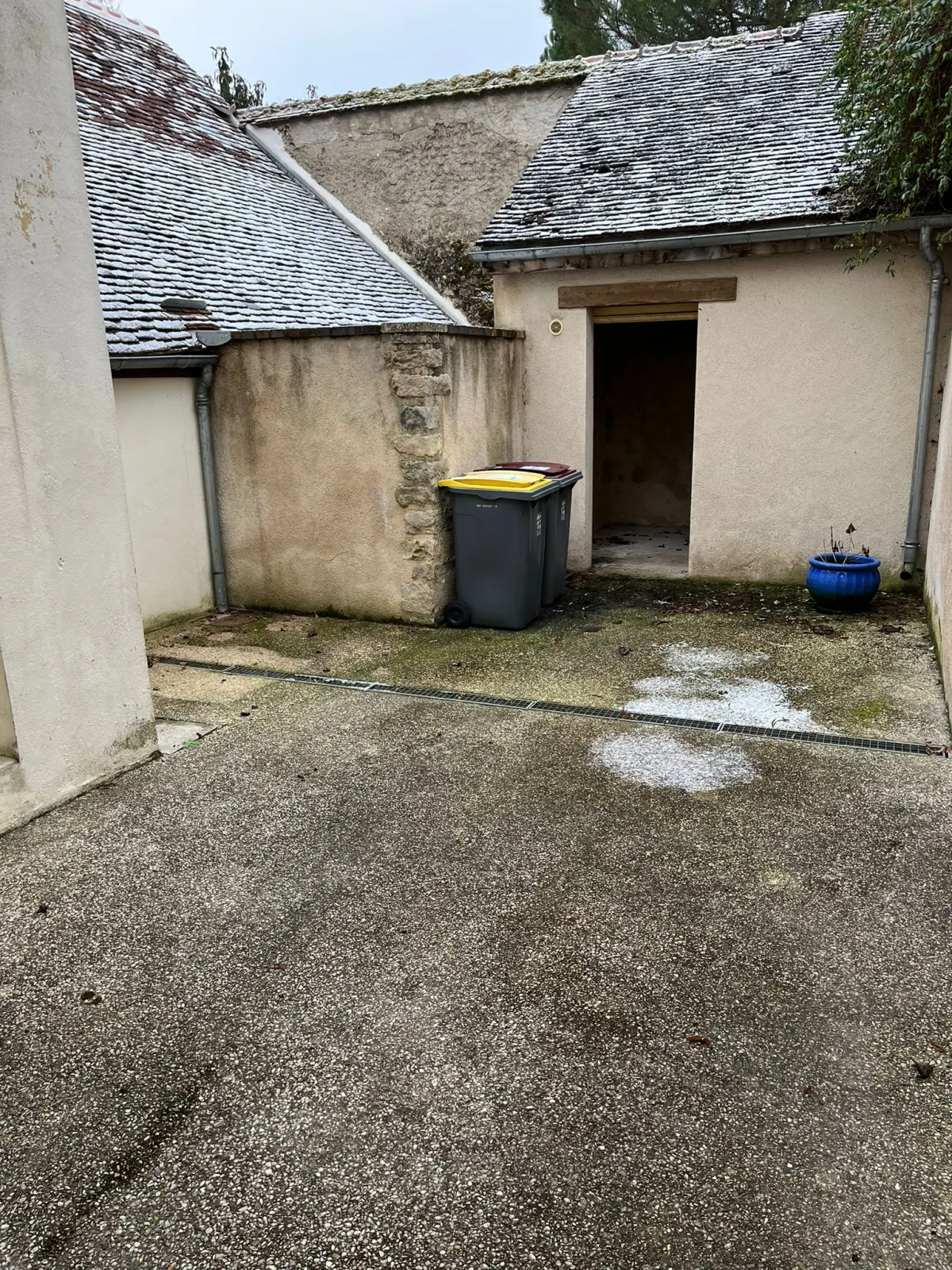 Location Villeneuve-sur-Yonne Maison 695d6c08a8673