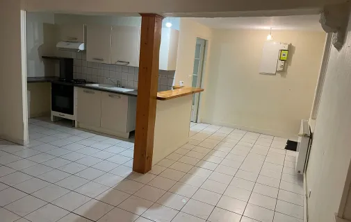 Location Villeneuve-sur-Yonne Maison 695d6c08a867