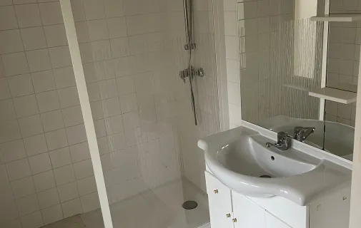 Location Villeneuve-sur-Yonne Maison 695d6c08a867